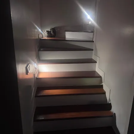 Cadde Sicak Havuzlu Genis Bahceli *