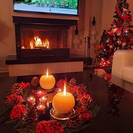 Cadde Sicak Havuzlu Genis Bahceli