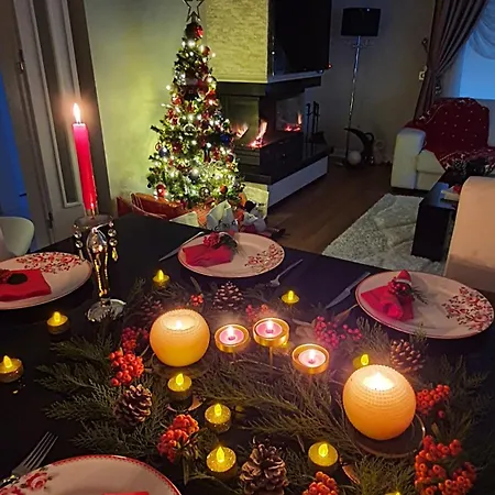 Willa Cadde Sicak Havuzlu Genis Bahceli