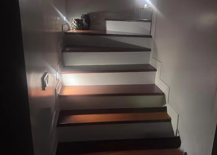 Cadde Sicak Havuzlu Genis Bahceli *