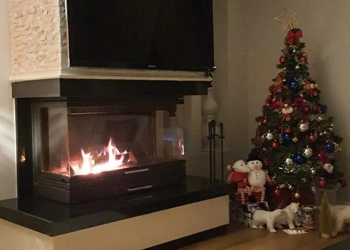 Cadde Sicak Havuzlu Genis Bahceli Sapanca